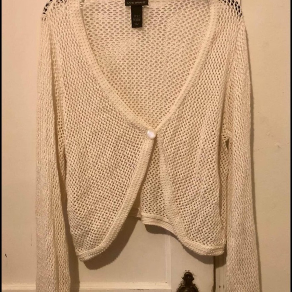 Plus Size 22/24 Lane Bryant Cream Crop Cardigan. Pearl details & bell sleeves